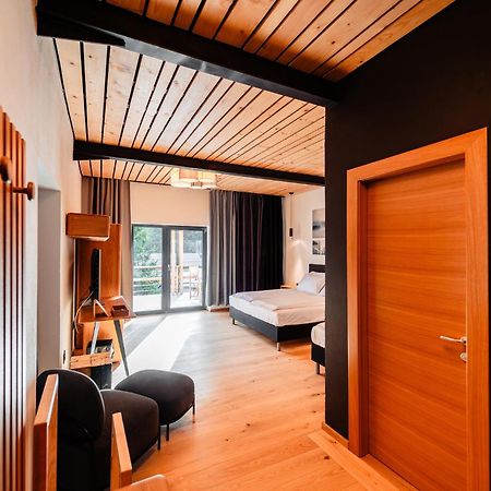 Complexul Turistic Cheile Butii Hotel Cimpu lui Neag ภายนอก รูปภาพ
