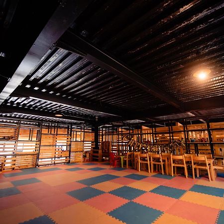 Complexul Turistic Cheile Butii Hotel Cimpu lui Neag ภายนอก รูปภาพ