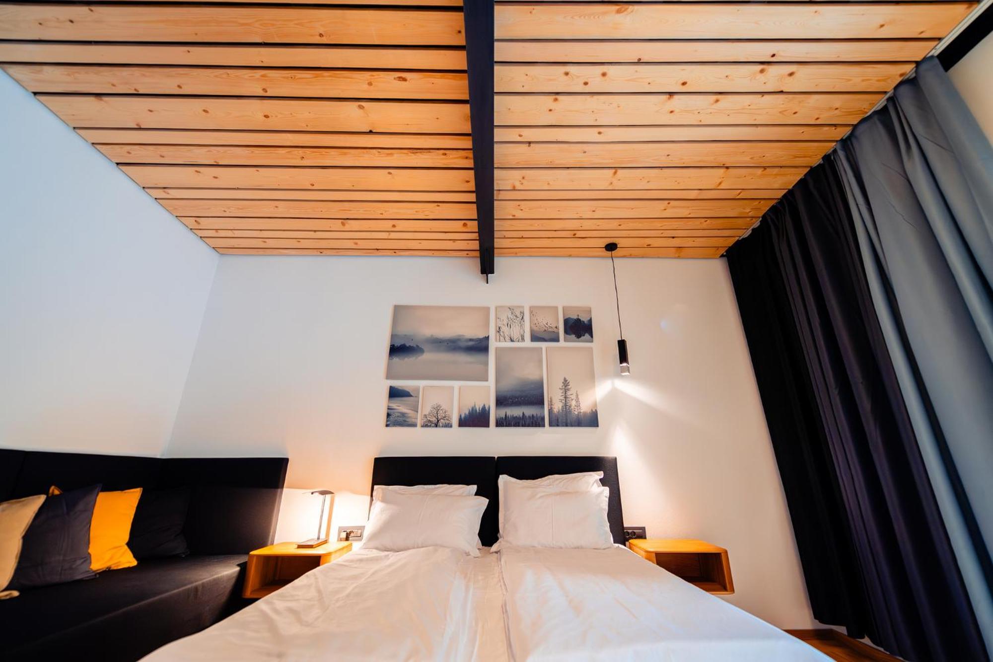 Complexul Turistic Cheile Butii Hotel Cimpu lui Neag ภายนอก รูปภาพ