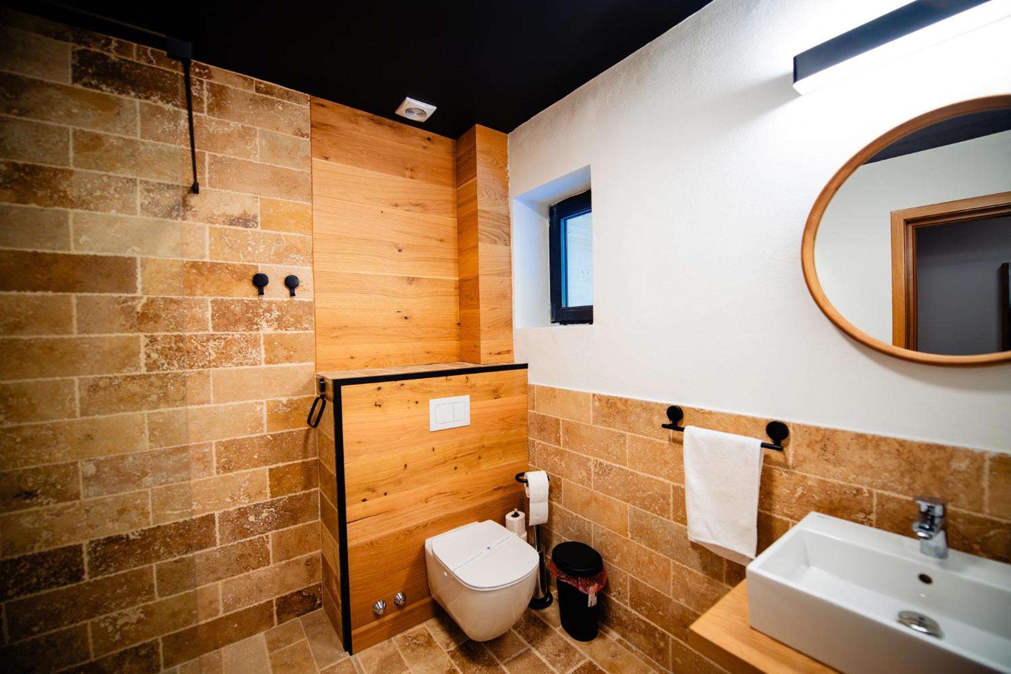 Complexul Turistic Cheile Butii Hotel Cimpu lui Neag ภายนอก รูปภาพ