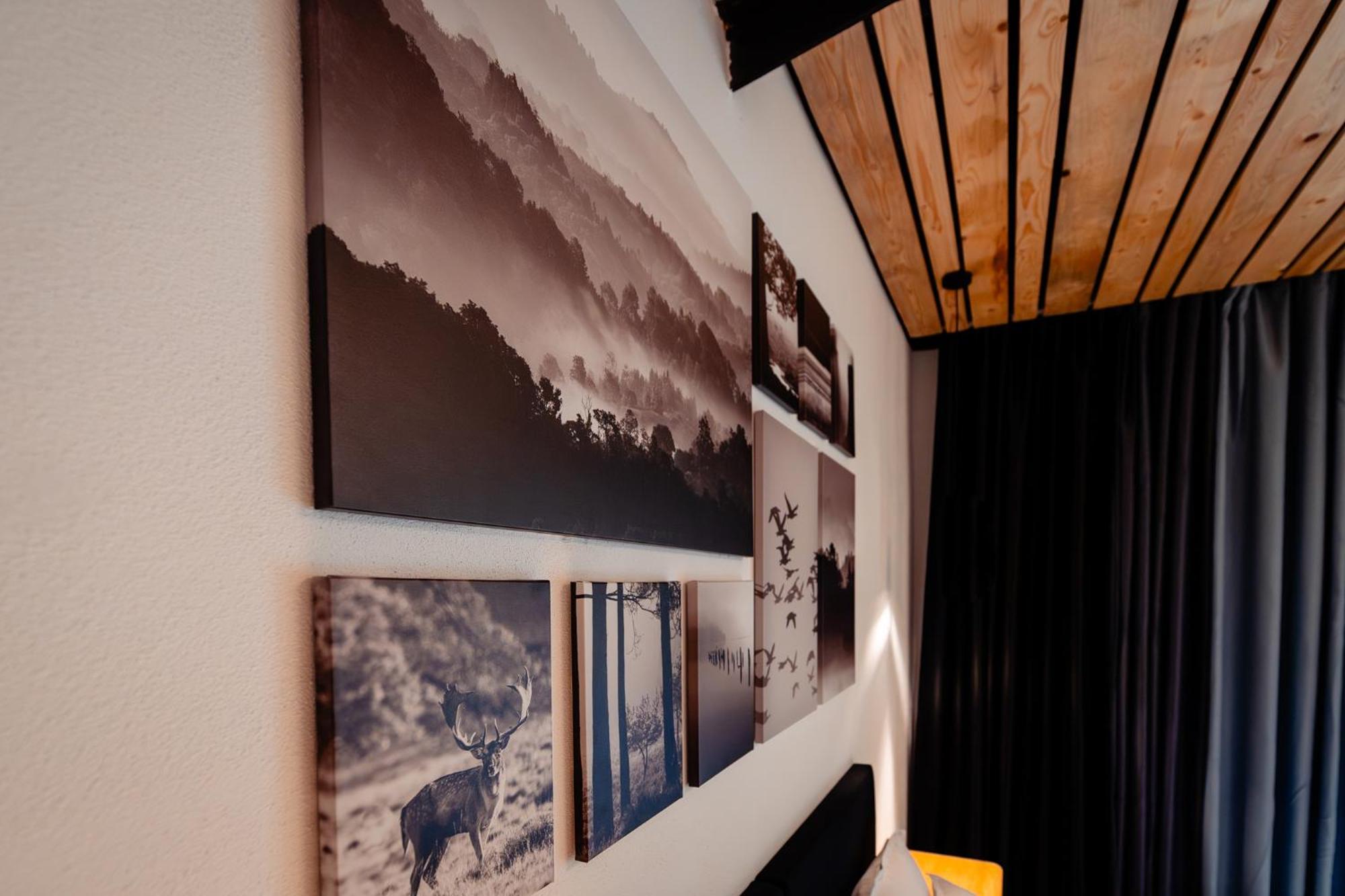 Complexul Turistic Cheile Butii Hotel Cimpu lui Neag ภายนอก รูปภาพ