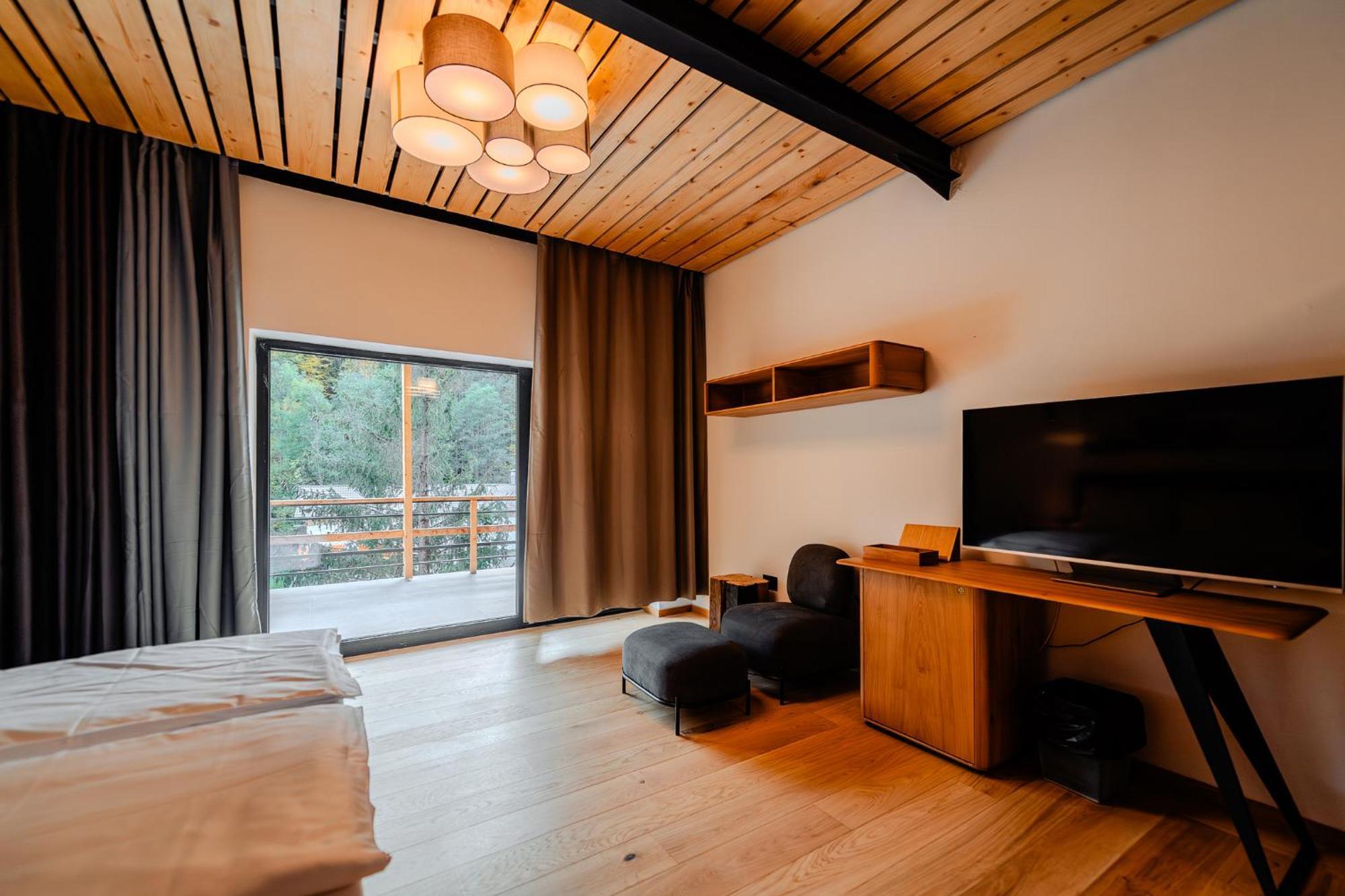 Complexul Turistic Cheile Butii Hotel Cimpu lui Neag ภายนอก รูปภาพ